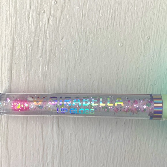 CINNAMON ROLL LIPGLOSS & POM - Picture 3 of 5